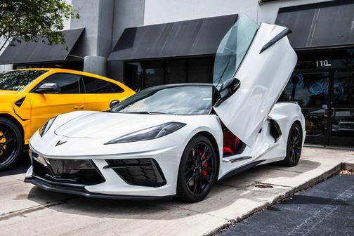 Arctic White 2023 Chevrolet Corvette Stingray w/3LT
