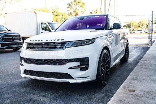 2023 Land Rover Range Rover Sport SE