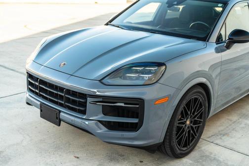 2024 Porsche Cayenne S