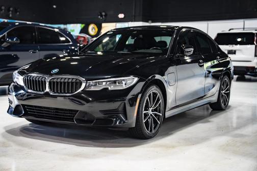 2022 BMW 330e 330e Sedan 4D