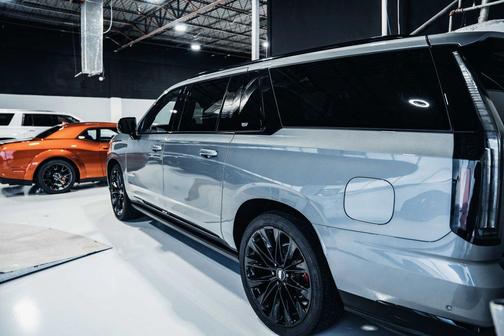 2025 Cadillac Escalade ESV V-Series