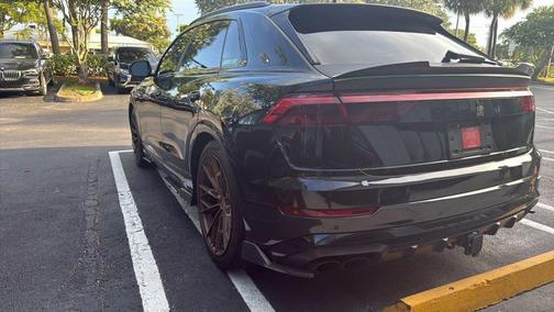 Mythos Black Metallic 2024 Audi SQ8 4.0T Premium Plus
