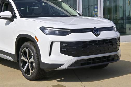 2025 Volkswagen Tiguan 2.0T SE 4MOTION
