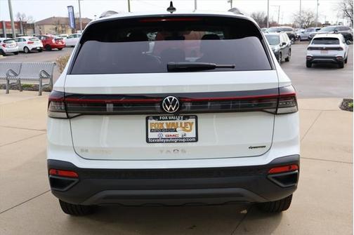 2025 Volkswagen Taos 1.5T SE Black