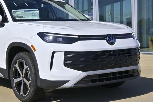 2025 Volkswagen Tiguan 2.0T SE 4MOTION