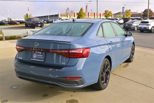 2025 Volkswagen Jetta 1.5T SE