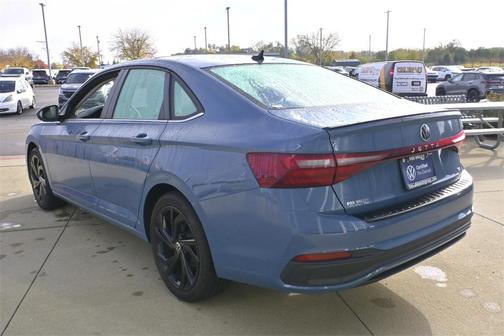 2025 Volkswagen Jetta 1.5T SE