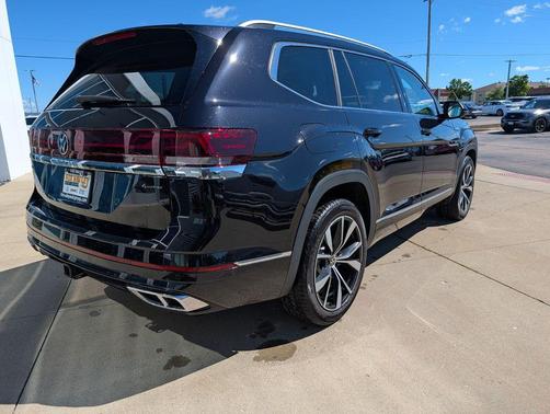 Deep Black 2026 Volkswagen Atlas 2.0T SEL Premium R-Line 4MOTION
