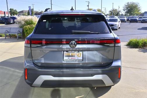 2025 Volkswagen Tiguan 2.0T SE 4MOTION