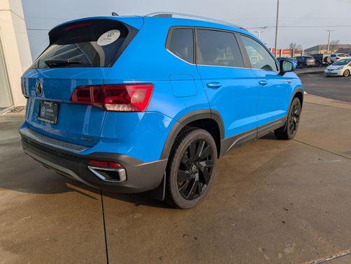 2024 Volkswagen Taos 1.5T SEL