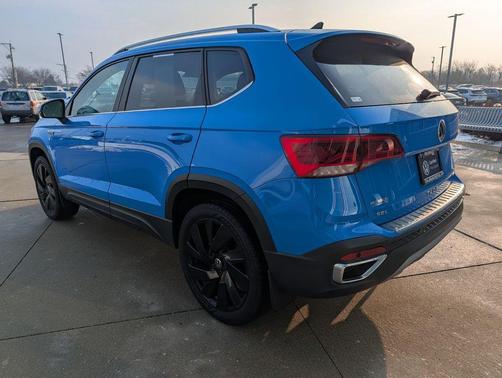 2024 Volkswagen Taos 1.5T SEL