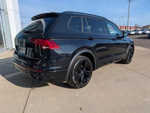 2023 Volkswagen Tiguan 2.0T SE R-Line Black 4MOTION