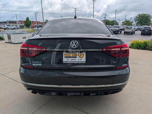 Gray Metallic 2017 Volkswagen Passat 1.8T R-Line w/Comfort