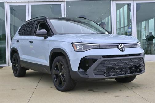 2025 Volkswagen Taos 1.5T SE Black