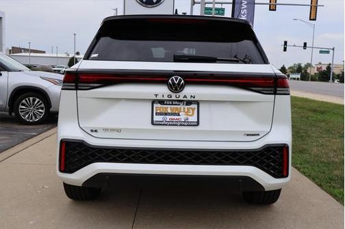 2025 Volkswagen Tiguan 2.0T SE R-Line Black 4MOTION