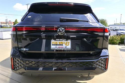 2025 Volkswagen Tiguan 2.0T SE R-Line Black 4MOTION