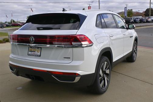 2026 Volkswagen Atlas Cross Sport 2.0T SE w/Technology 4MOTION