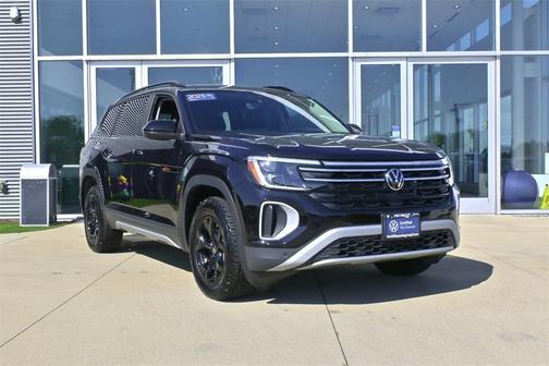 2025 Volkswagen Atlas 2.0T Peak Edition