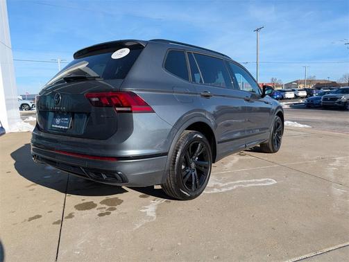 2024 Volkswagen Tiguan 2.0T SE R-Line Black 4MOTION