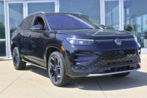 2025 Volkswagen Tiguan 2.0T SEL R-Line 4MOTION