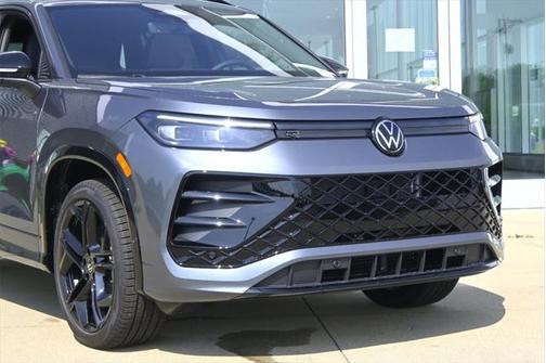 2025 Volkswagen Tiguan 2.0T SE R-Line Black 4MOTION