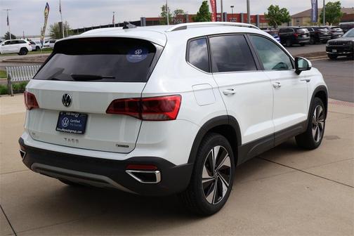 2024 Volkswagen Taos 1.5T SE