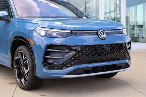 2025 Volkswagen Tiguan 2.0T SEL R-Line 4MOTION