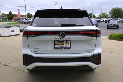 2025 Volkswagen Tiguan 2.0T SE R-Line Black 4MOTION