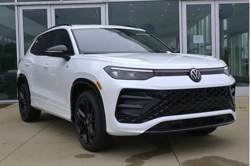 2025 Volkswagen Tiguan 2.0T SE R-Line Black 4MOTION