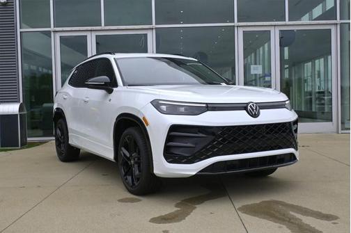 2025 Volkswagen Tiguan 2.0T SE R-Line Black 4MOTION