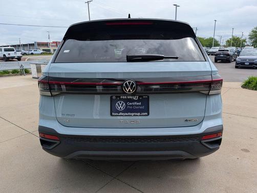 Monument Gray w/Dp Blk Rf 2025 Volkswagen Taos 1.5T SE Black
