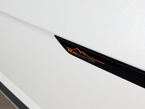 2026 Volkswagen Atlas Peak Edition