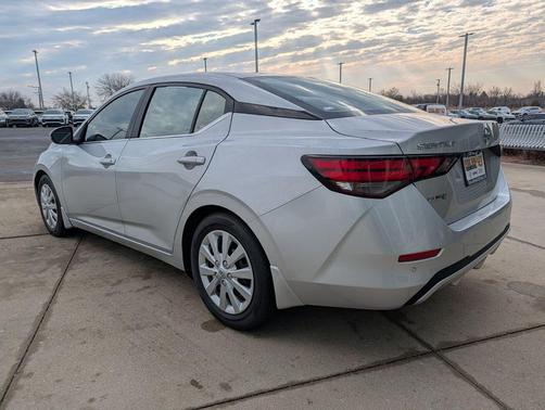 Brilliant Silver Metallic 2021 Nissan Sentra S