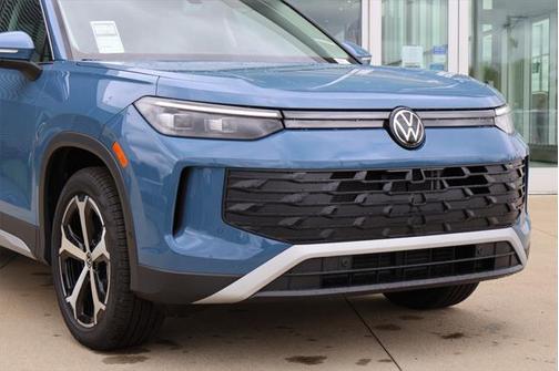 2025 Volkswagen Tiguan 2.0T SE 4MOTION