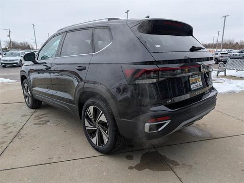 2026 Volkswagen Taos SE