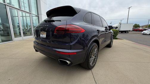 Blue 2018 Porsche Cayenne Platinum Edition