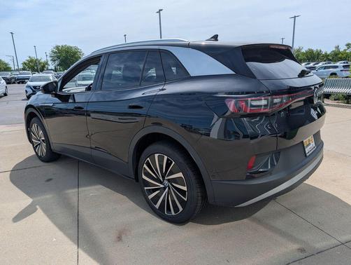 Deep Black Pearl 2023 Volkswagen ID.4 Pro S Plus