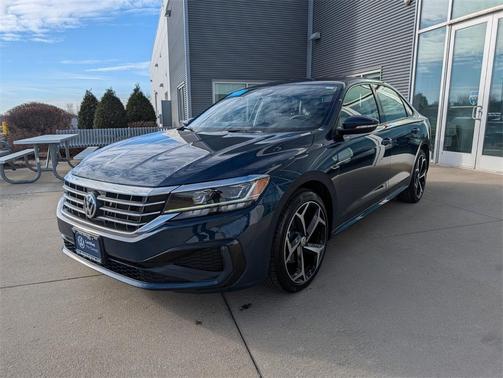 2020 Volkswagen Passat 2.0T R-Line
