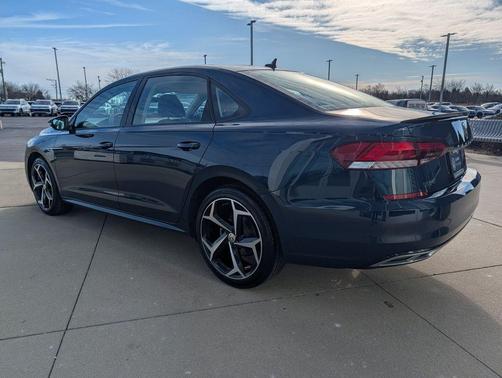 2020 Volkswagen Passat 2.0T R-Line