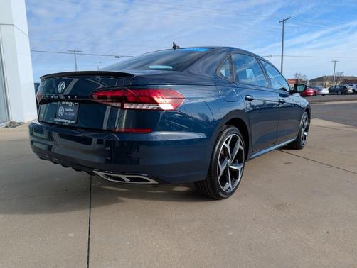 2020 Volkswagen Passat 2.0T R-Line