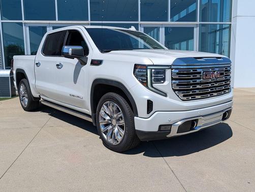 White Frost Tricoat 2023 GMC Sierra 1500 Denali
