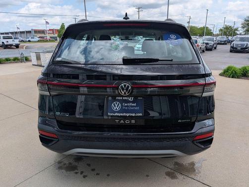 Deep Black Pearl 2025 Volkswagen Taos 1.5T S