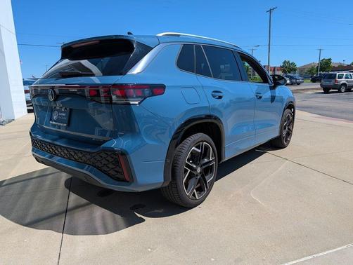 Monterey Blue Pearl 2025 Volkswagen Tiguan 2.0T SEL R-Line 4MOTION