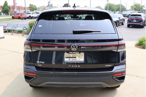 2025 Volkswagen Taos 1.5T SE Black