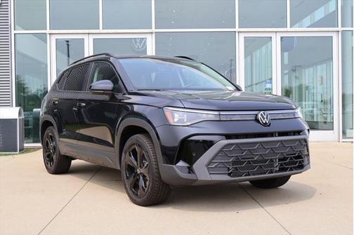 2025 Volkswagen Taos 1.5T SE Black
