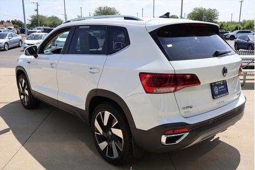 2024 Volkswagen Taos 1.5T SEL