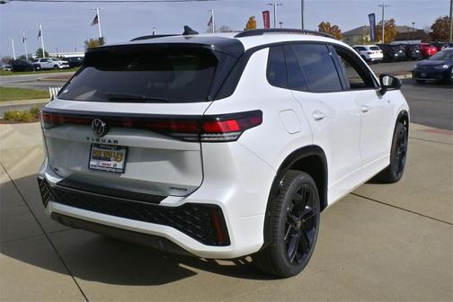 2026 Volkswagen Tiguan 2.0T SE R-Line Black 4MOTION