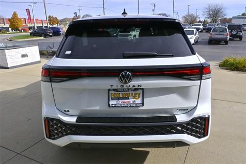 2026 Volkswagen Tiguan 2.0T SE R-Line Black 4MOTION