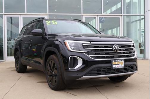 2025 Volkswagen Atlas 2.0T SE w/Technology 4MOTION