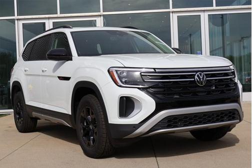 2025 Volkswagen Atlas 2.0T Peak Edition